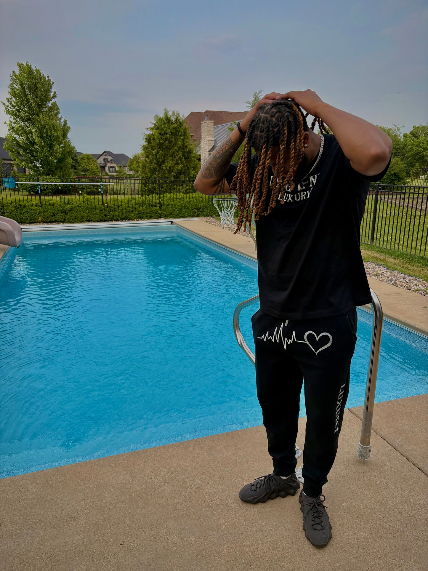 Shirt and joggers set/with heart
